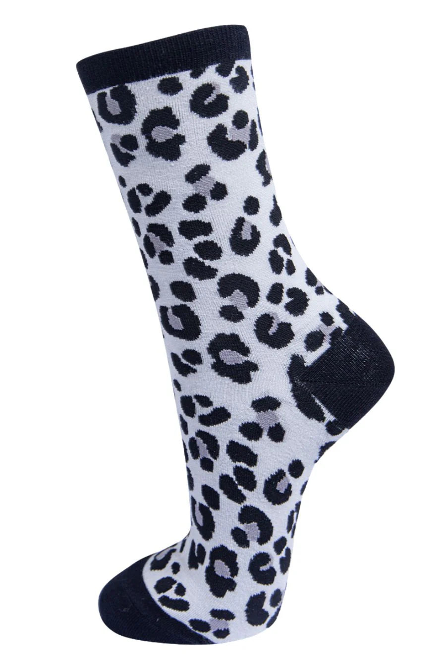 Black & White Leopard Print